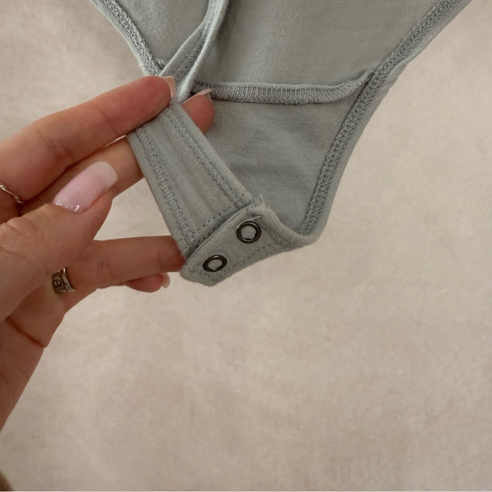Abercrombie Ruffle Sage Green Bodysuit - Picture 5 of 7